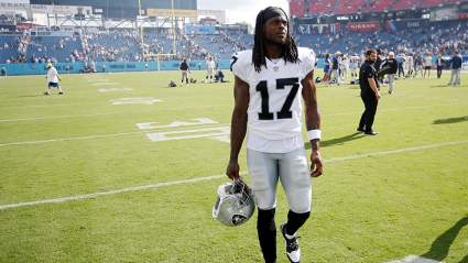 Raiders WR Davante Adams Is ‘Frustrated & Angry’