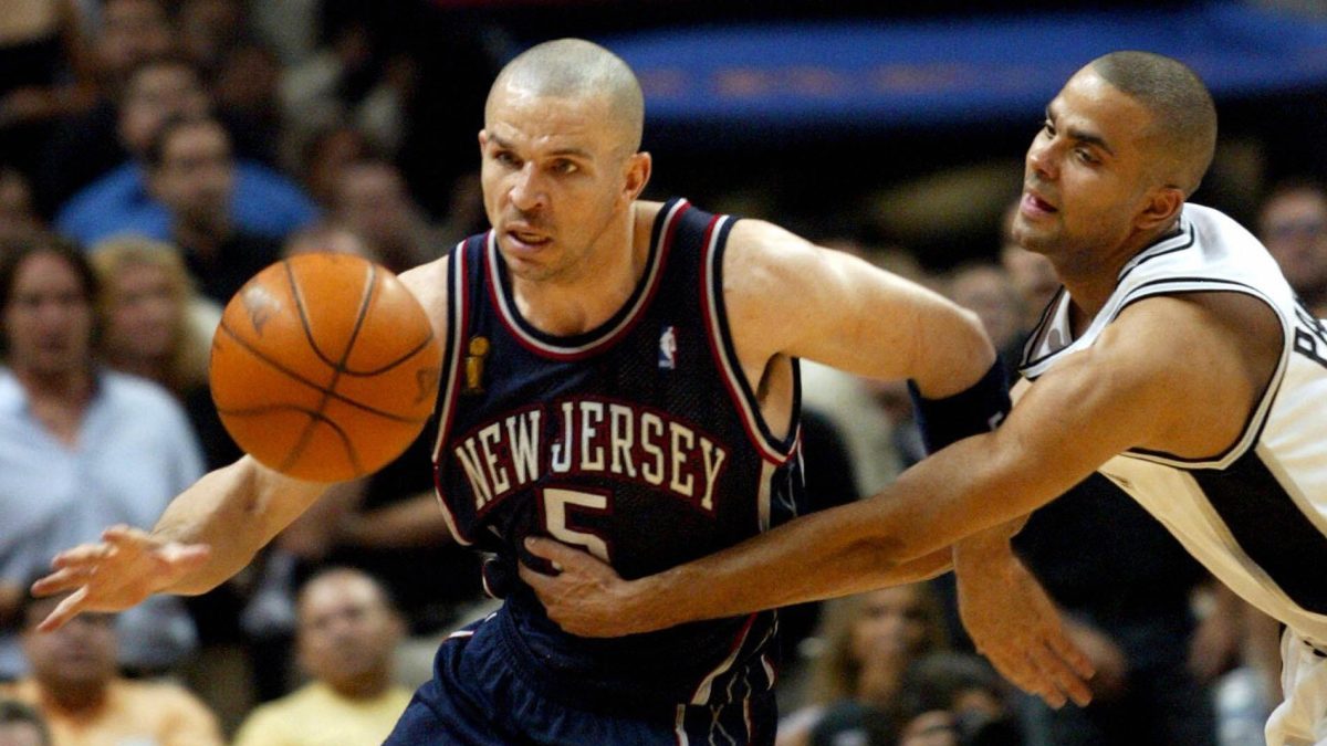 Jason Kidd and Kenyon Martin of the New Jersey Nets presents to the News  Photo - Getty Images