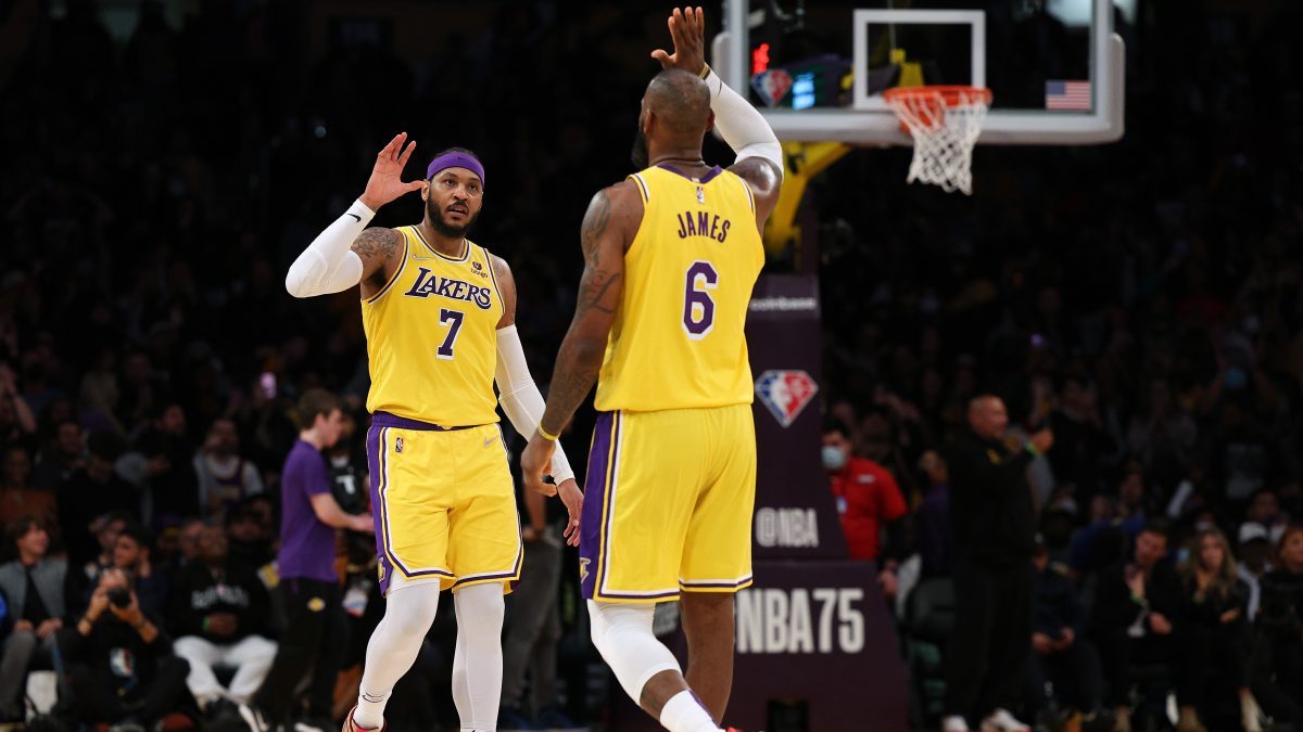 Carmelo Anthony joins LeBron James with Los Angeles Lakers