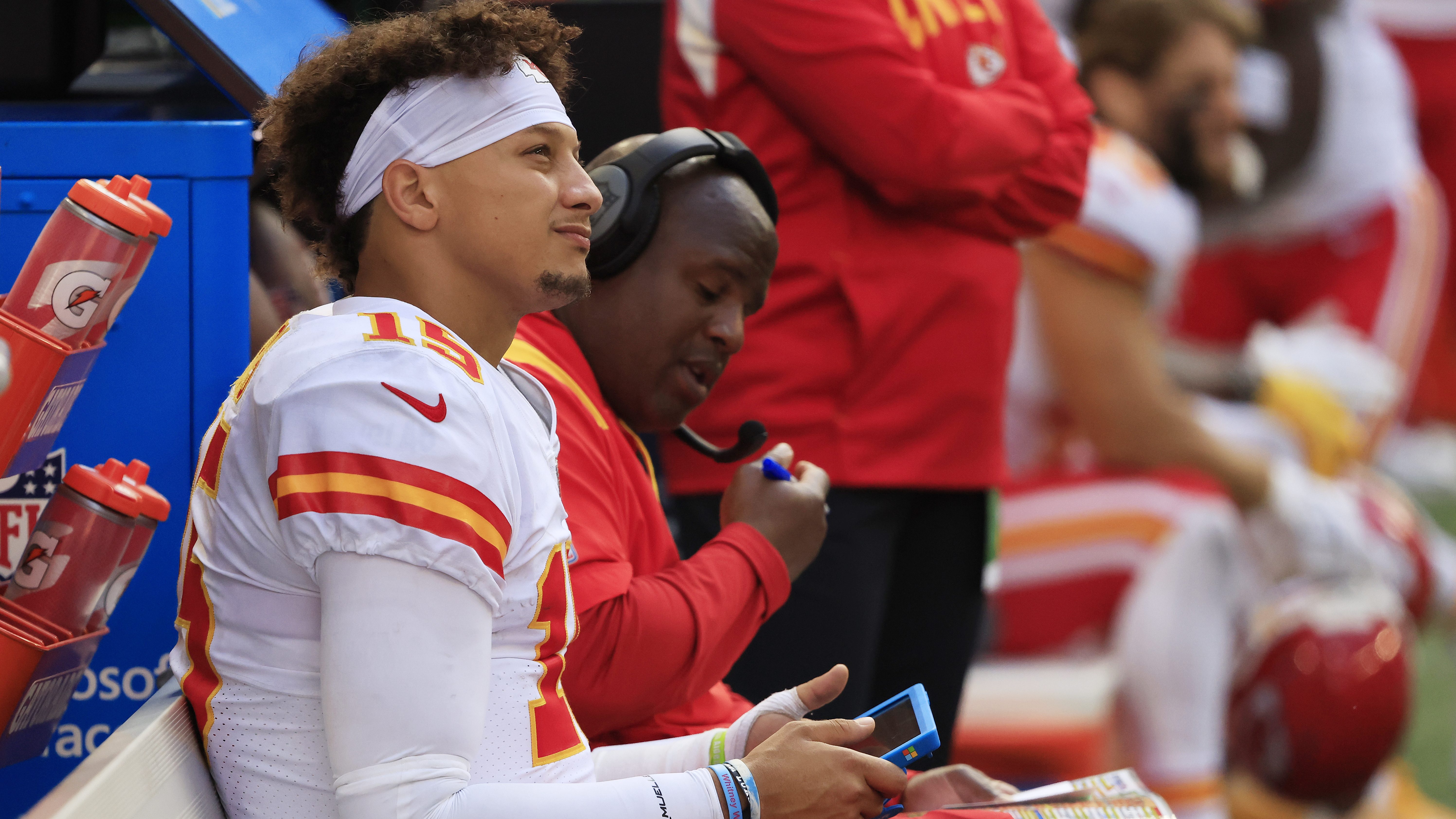 Colts upset Chiefs 20-17 in defensive battle as Patrick Mahomes argues with  Eric Bieniemy 