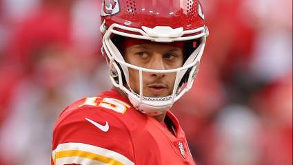Senior NFL Insider Takes Shot at Tyreek Hill for Patrick Mahomes