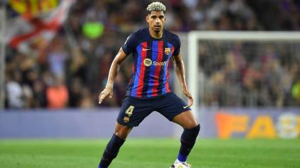 ‘Captain Material’ – Barcelona Fans Love Ronald Araujo’s Gesture