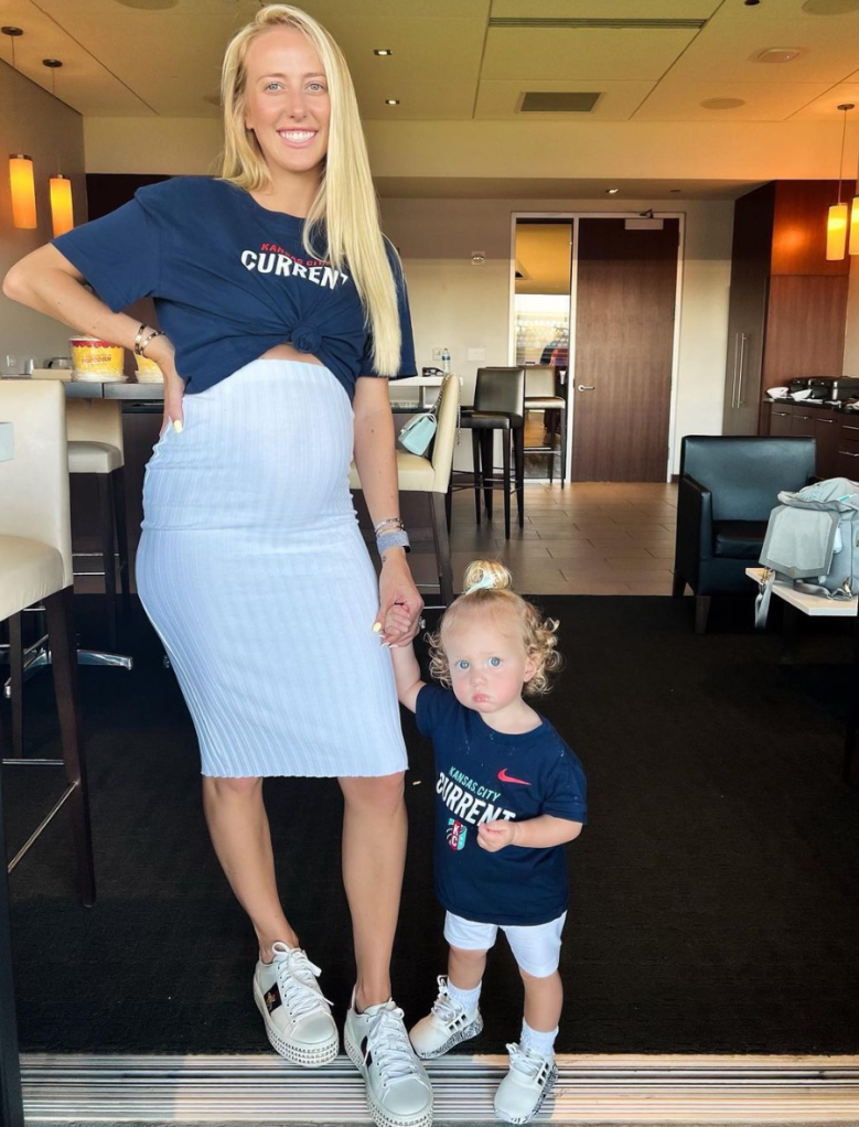 Pregnant Brittany Mahomes Cheers on Patrick Mahomes at Tampa Game: Photo
