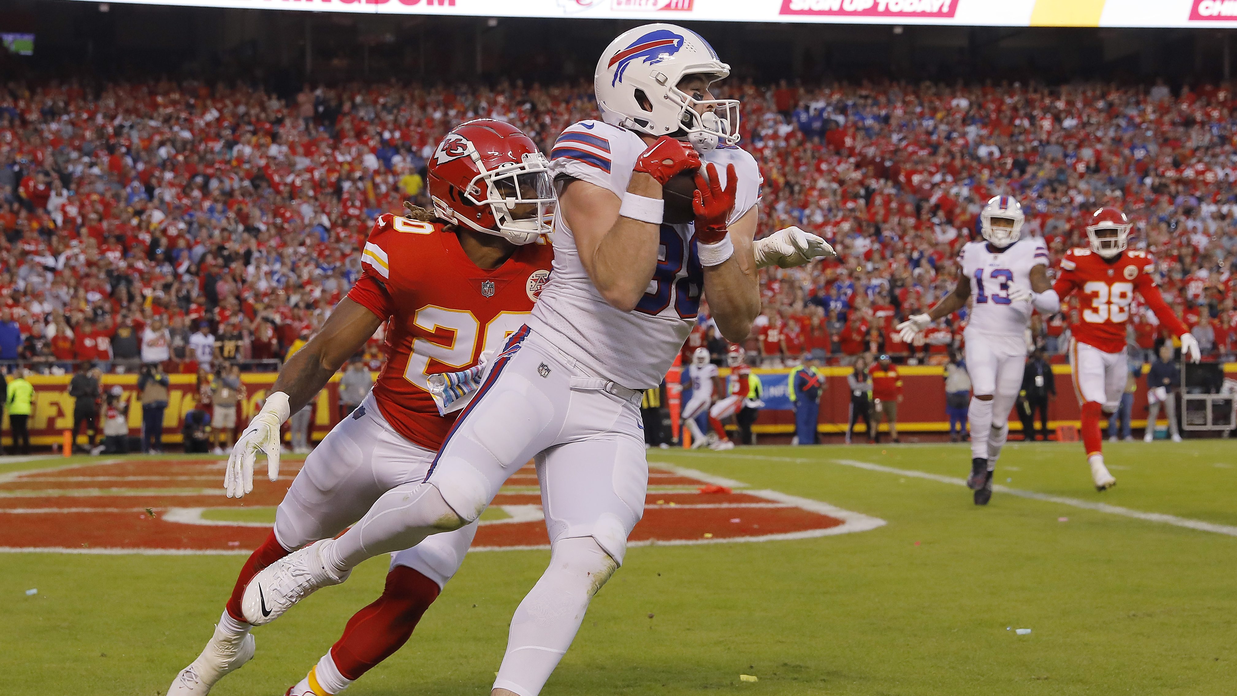 Bills TE Pays Tribute To Late Brother After Winning TD