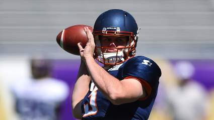Ex-Raiders QB Signs Deal With Patriots