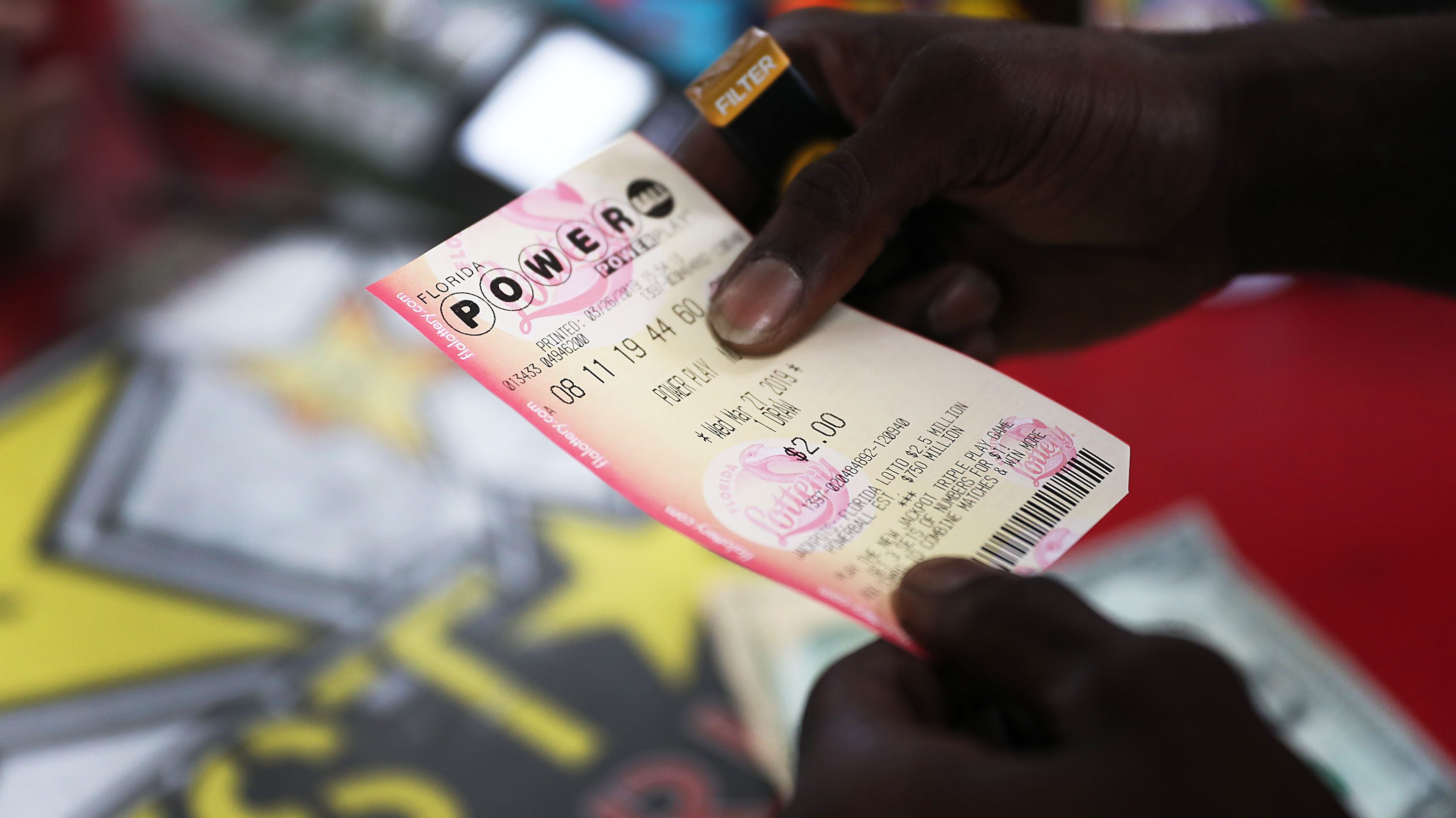 Powerball Cutoff Time: How Late Can You Buy Tickets [State Deadlines