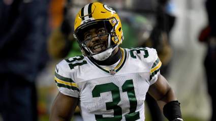 Packers Update Status of Adrian Amos After First-Half Injury
