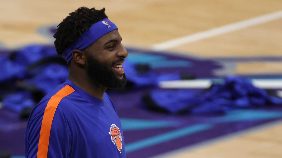 Expert Makes Bold Prediction About Knicks Big