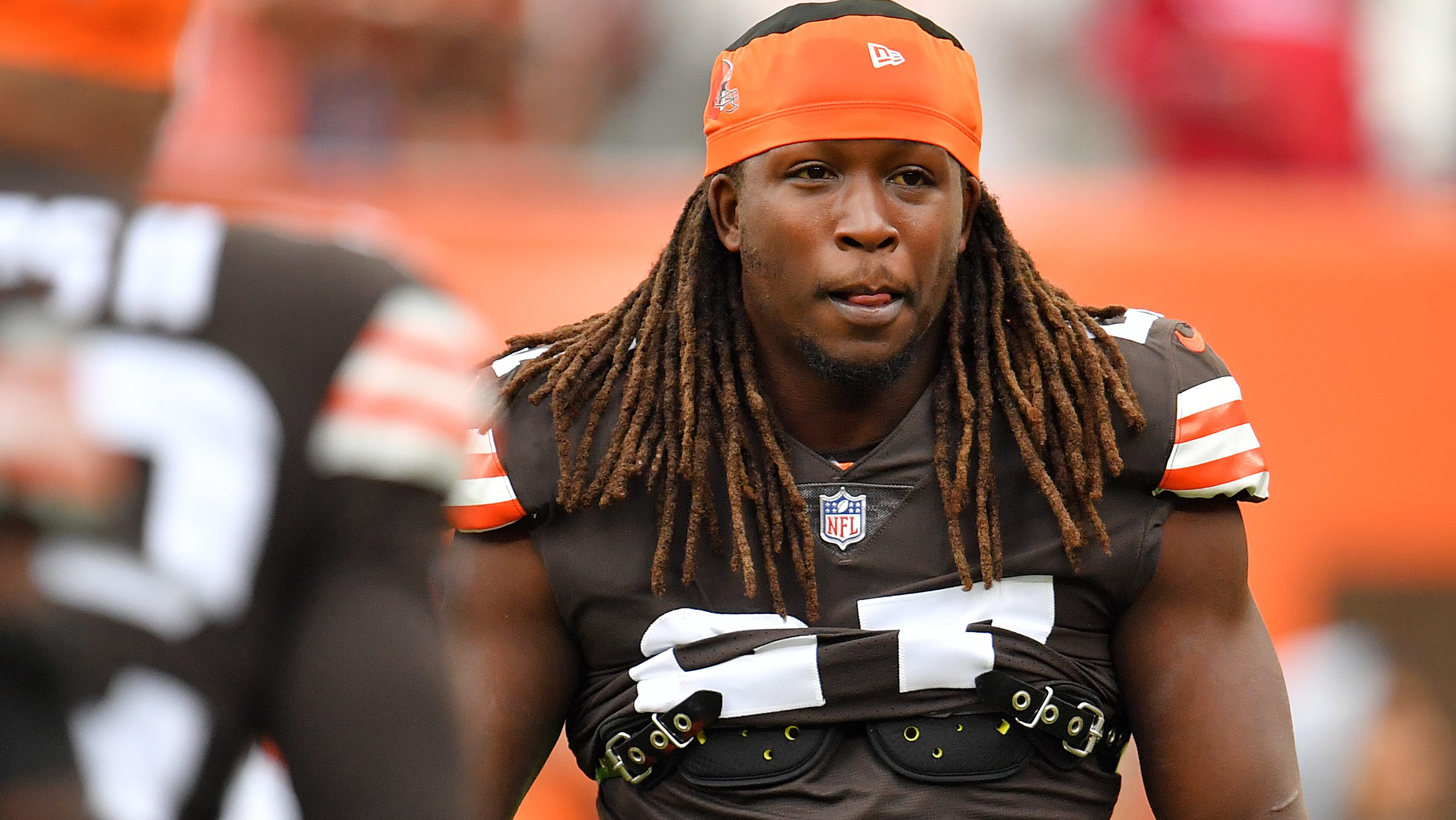 Kareem Hunt is down 10 pounds from his 2022 playing weight, source says,  and is hungry to excel for the Browns again 