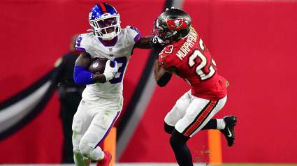 Chiefs Trade Multiple Picks for NFC First-Round WR: Report