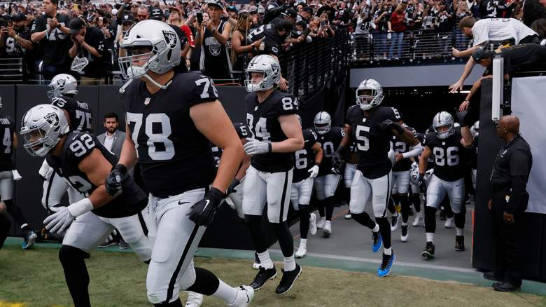 Raiders host active duty military at Allegiant Stadium