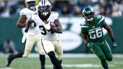 Seahawks Claim Ex-Saints RB After Rashaad Penny’s Injury: Report