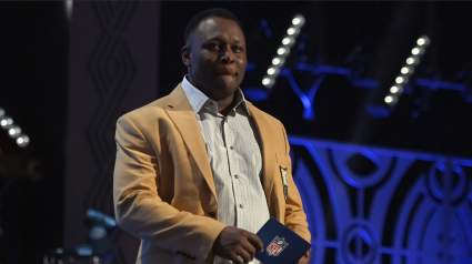 Lions Reveal Fantastic New Honor for Barry Sanders Coming in 2023