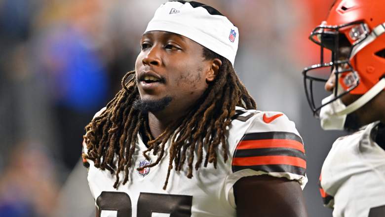 Browns likely to acquire RB amid Kareem Hunt rumors