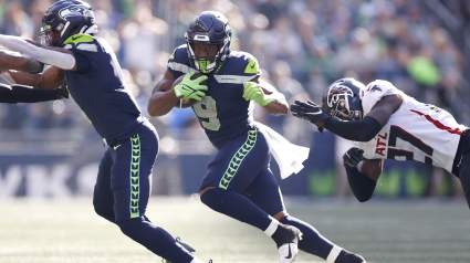 GM Notebook: Seahawks RB Kenneth Walker Comparable to 2 Ex-Pro Bowlers