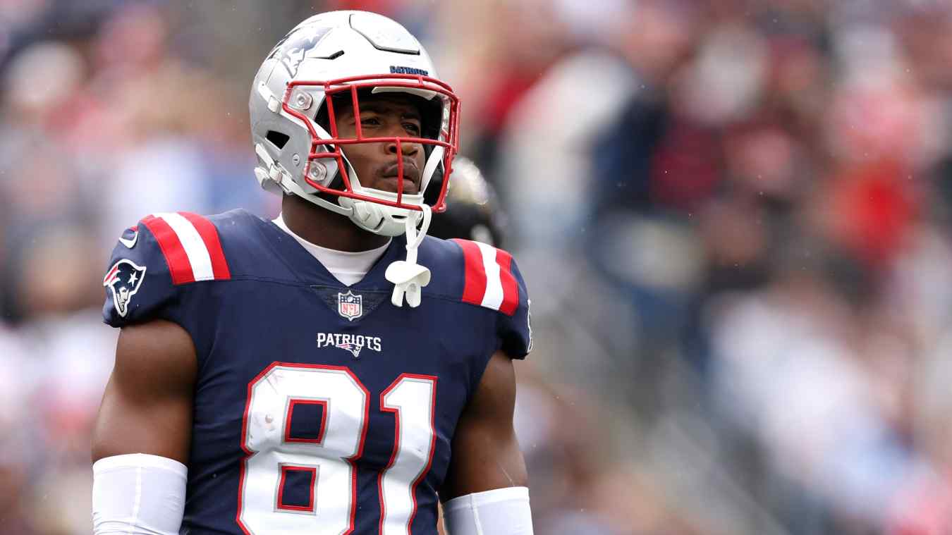 Patriots News: Jonnu Smith 'May Miss Some Time'