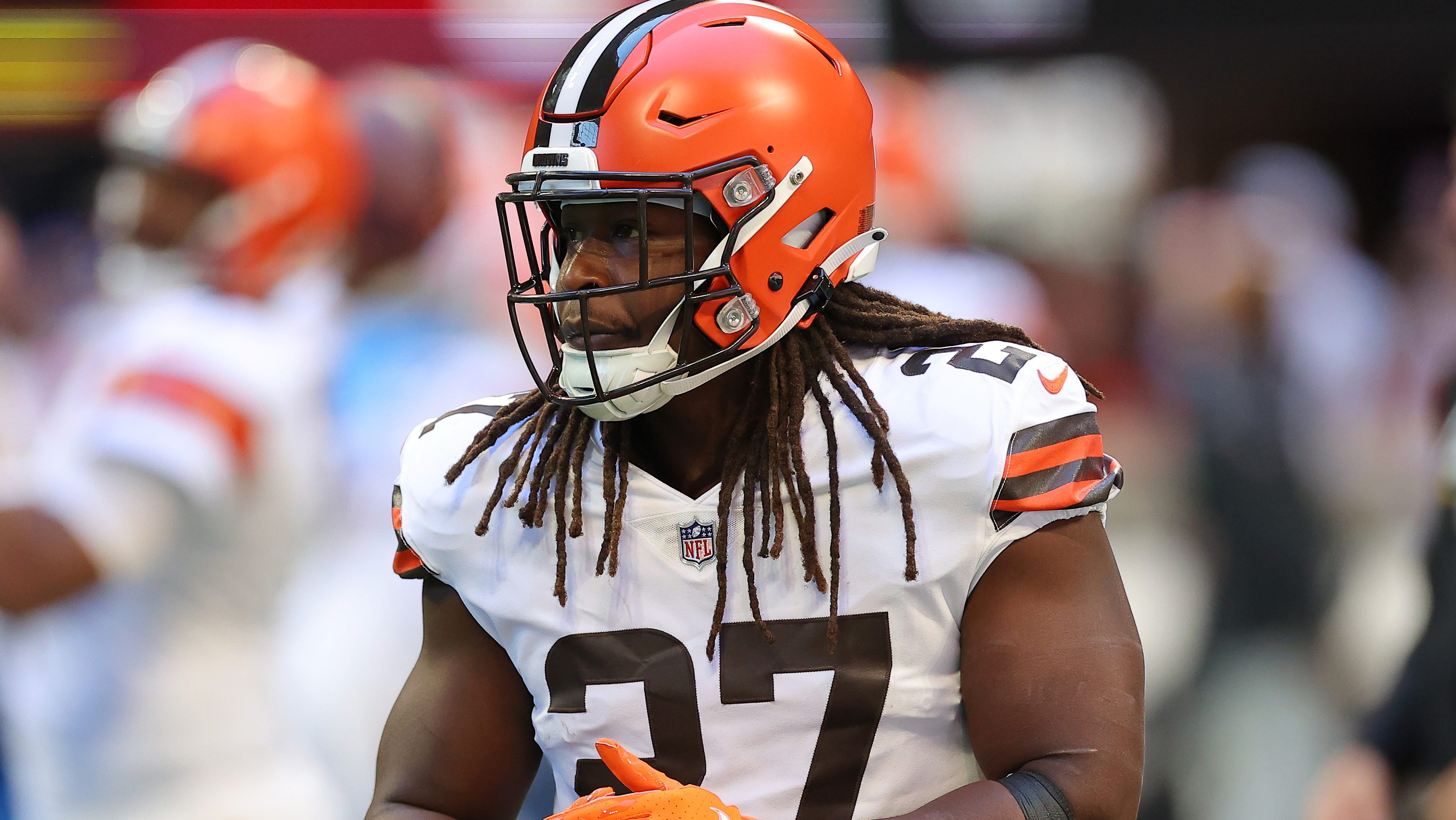 Browns welcome back RB Kareem Hunt