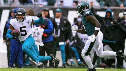 Eagles $100 Million Superstar Quits on Play on Pick-6 Touchdown