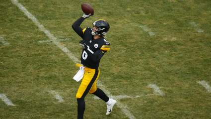 NFL Fans Roast Steelers Star for Costly Mistake
