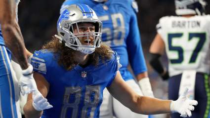 ‘Monster’ T.J. Hockenson Earns Praise for Playing Best Game With Lions
