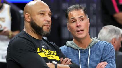 Lakers Guard Sets Record Straight on Extension Rumors