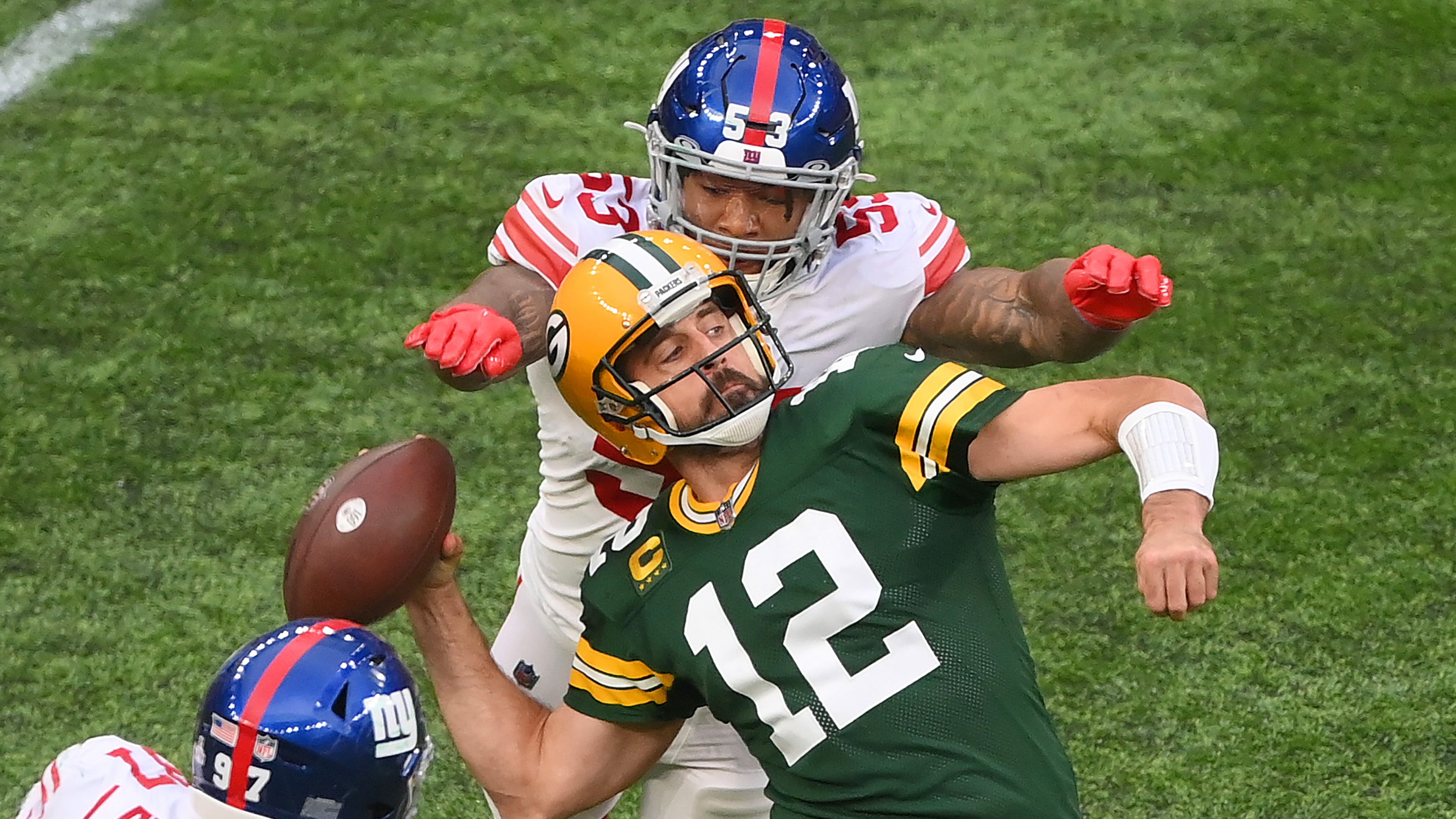 Allen Lazard catches first Green Bay TD in London