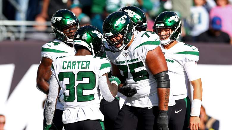 Jets optimism and concern: Alijah Vera-Tucker comes to rescue at left  tackle - The Athletic