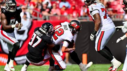 NFL Fans React to ‘Bogus’ Call by Ref on Falcons DT Grady Jarrett