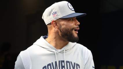 Cowboys RB Ezekiel Elliott Sounds Off on Dak Prescott’s Future