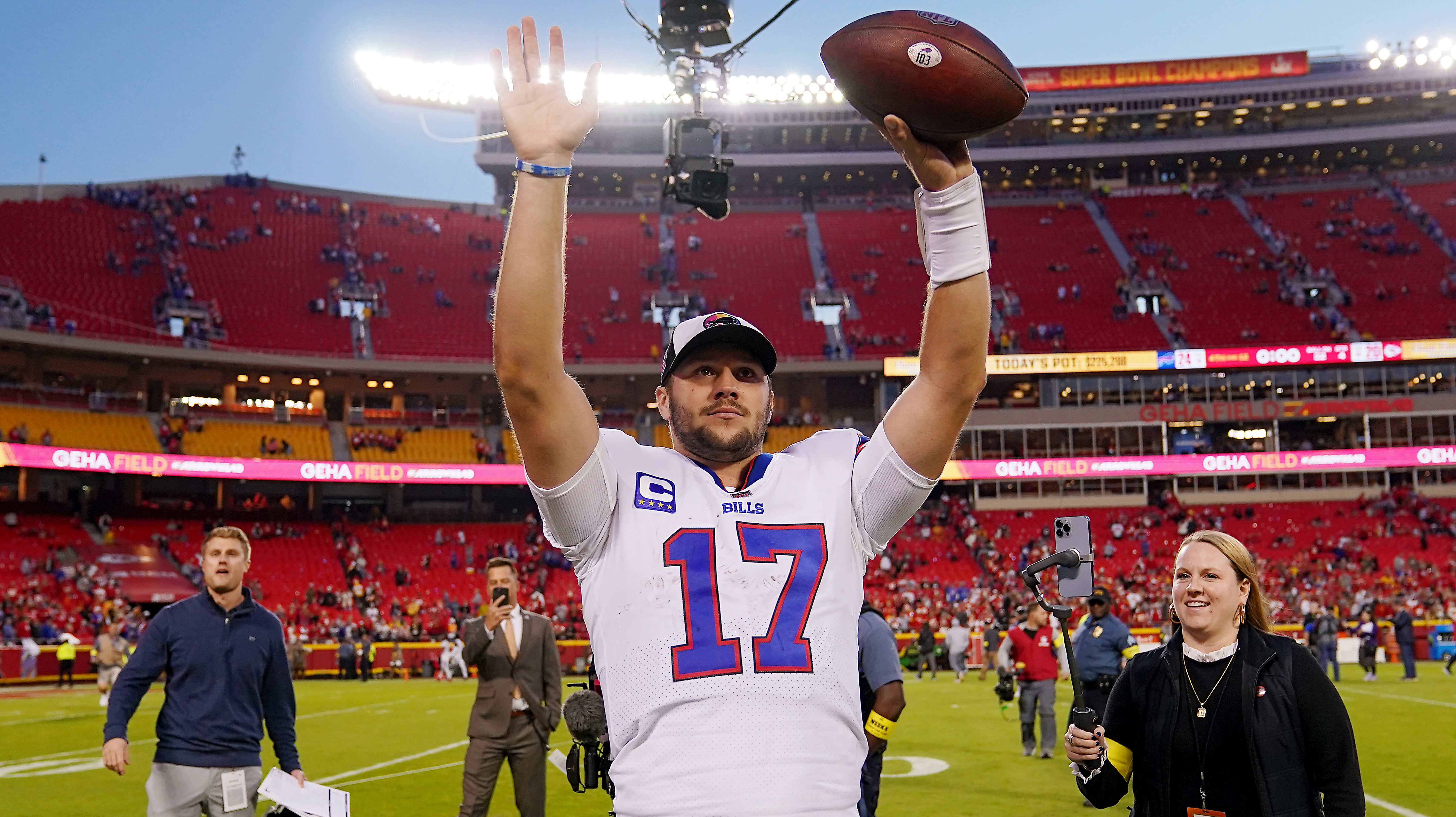 The Best Halloween Costumes From Last Night's Bills Game