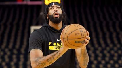 Proposed Trade Lands Lakers $158 Million All-Star for Anthony Davis