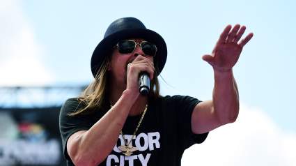 Kid Rock Takes Over Cup Series Car at Las Vegas Motor Speedway
