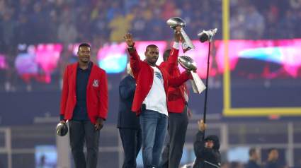 Patriots Legend & Top WR Get Into Sideline Scuffle: Report