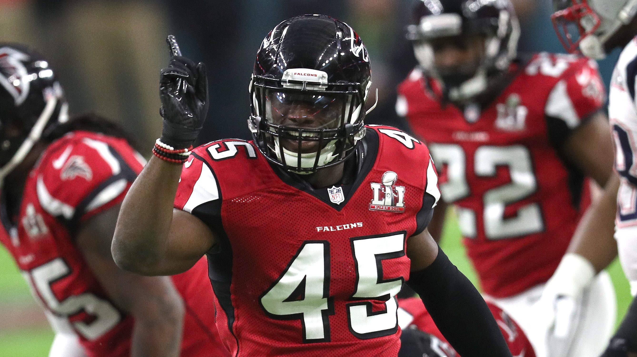 Falcons Trade LB Deion Jones to Browns for 2024 Sixth-Round Pick
