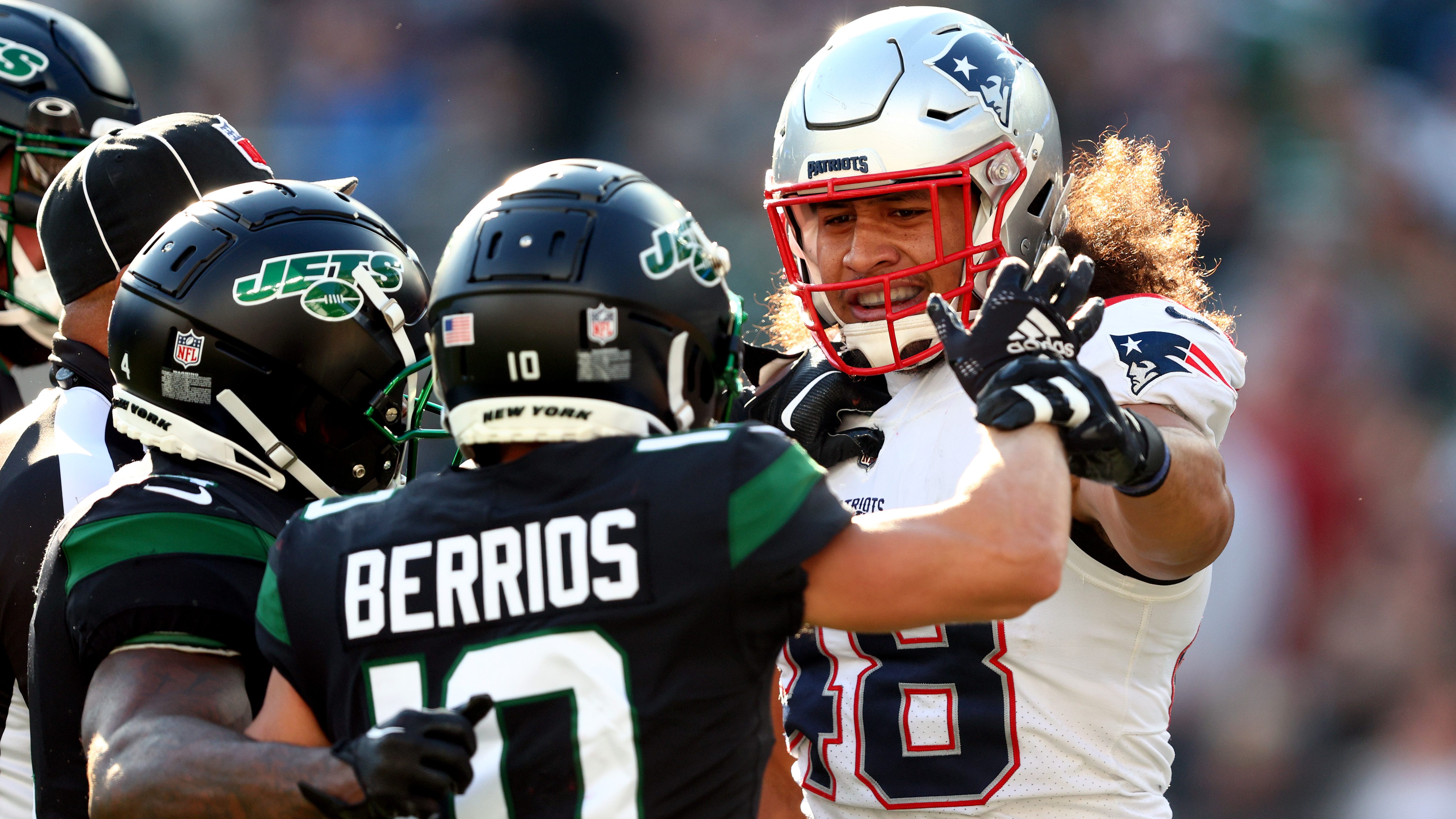 Jets offense failed to conquer Patriots demons once again