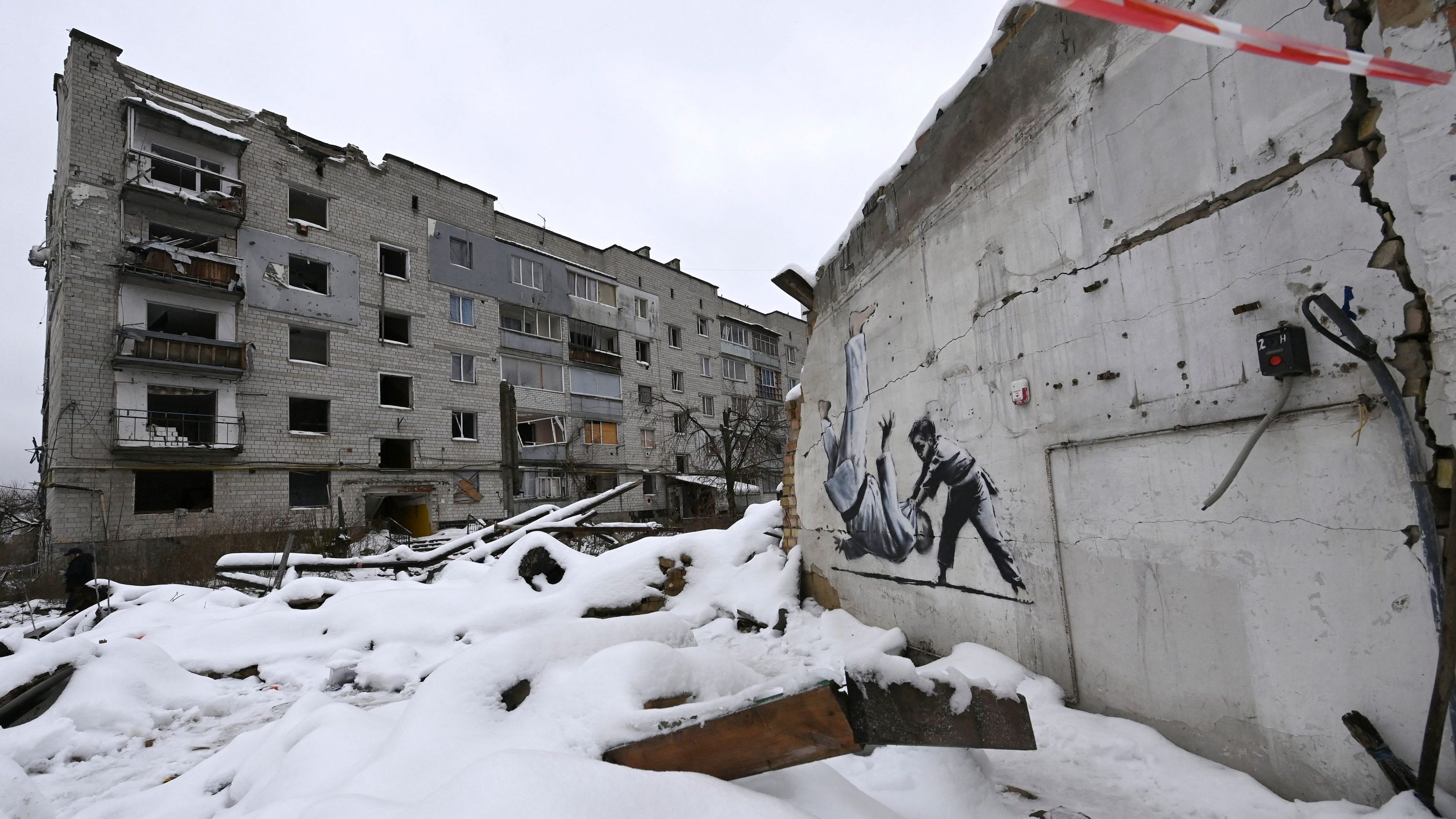 Banksy In Ukraine How His Defiant New Works Offer Hope   GettyImages 1245135919 E1669610857356 