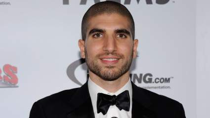 UFC May Screw Champion on Superfight, Ariel Helwani Says