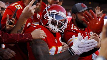 Serious ‘Buzz’ Links Giants to 2 Star Receivers: Report