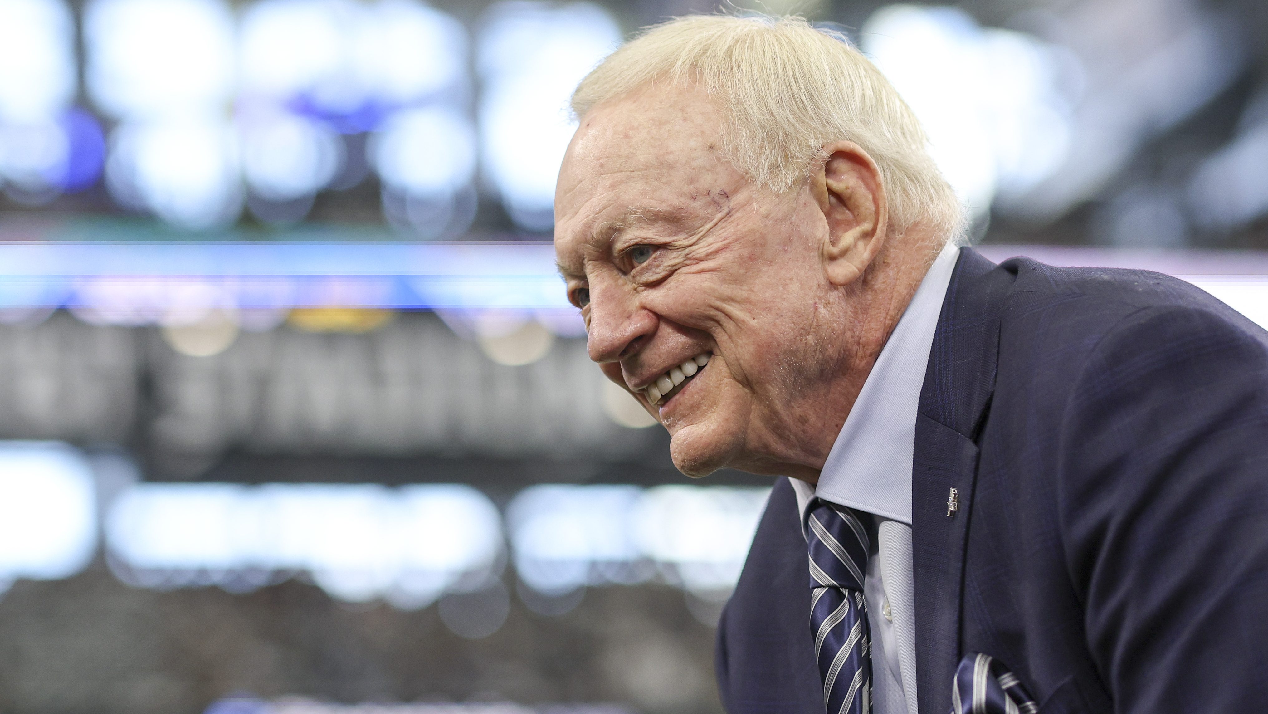 Cowboys' Jerry Jones flirts with signing Odell Beckham Jr. 