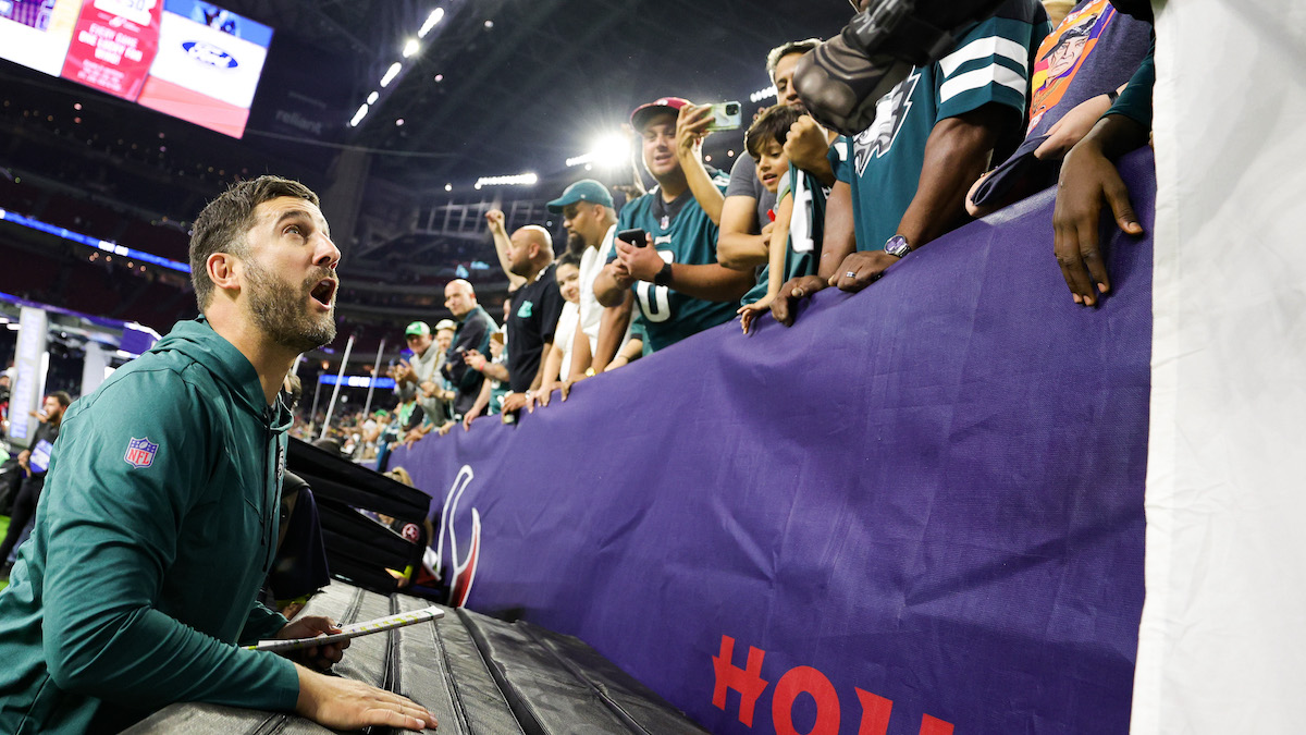 This screaming lady from Philadelphia just made the Eagles the most  terrifying 5-6 team in NFL history, This is the Loop