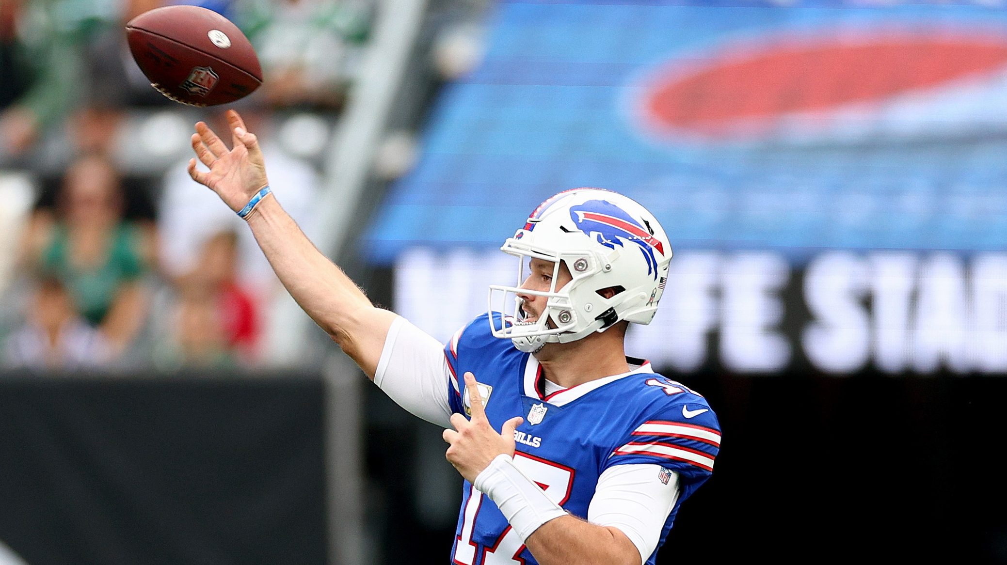 Josh Allen hurdles Chiefs' Justin Reid on Bills' game-winning drive