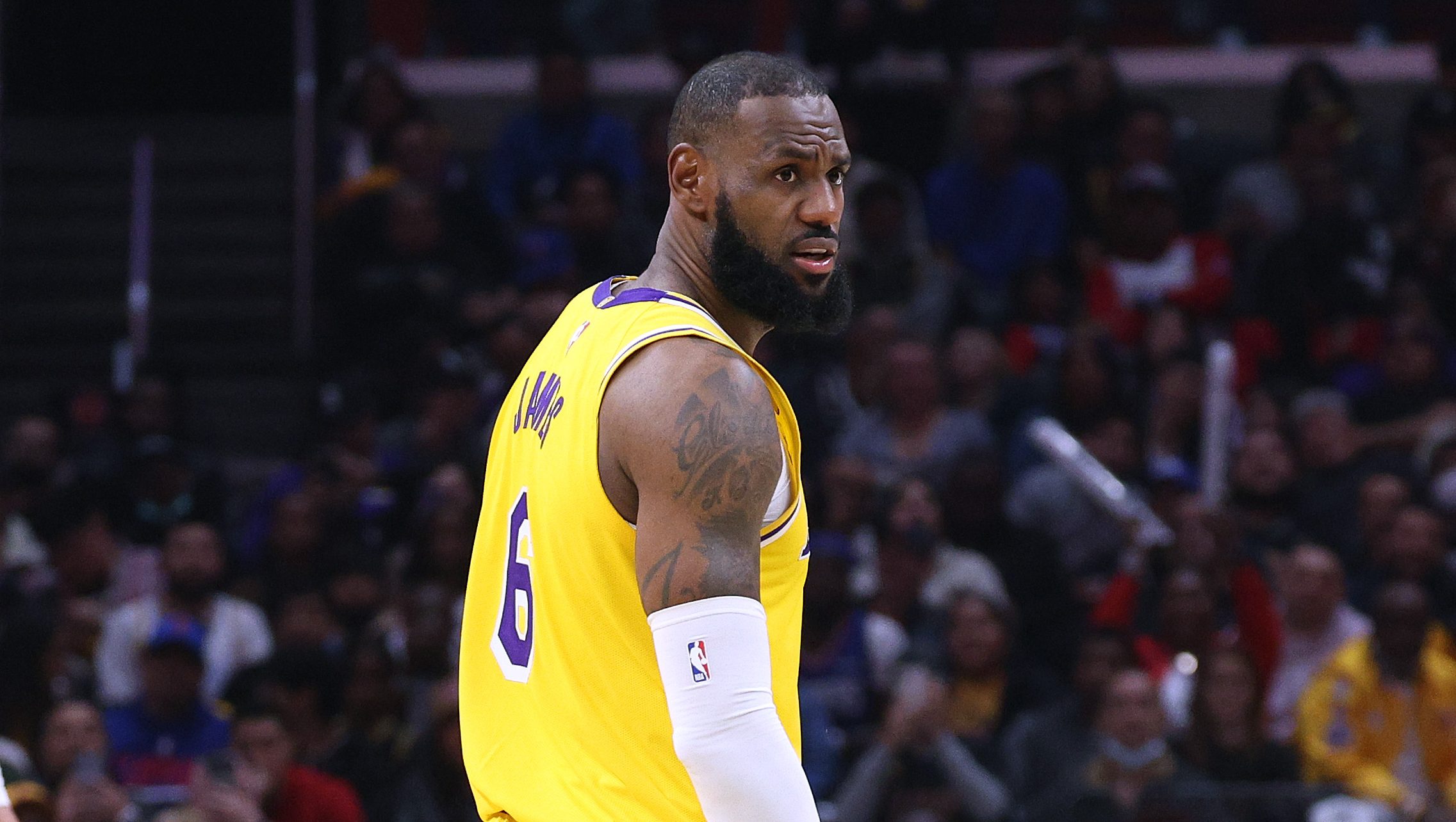 Lakers' Dennis Schroder rips referees after LeBron James' missed foul call  