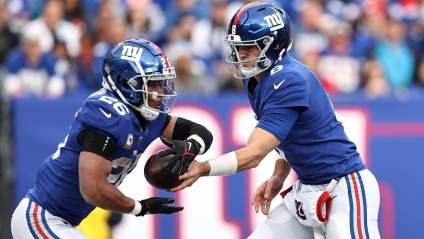 Giants Warned Not to Re-Sign Key Free Agent
