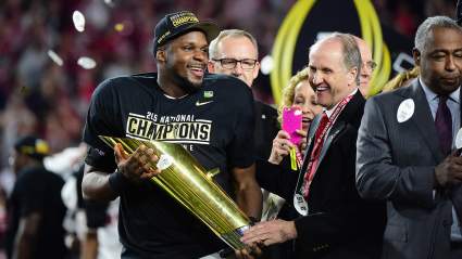 Raiders Poach TE From Vikings to Replace Darren Waller & Sign Ex-Alabama Star LB