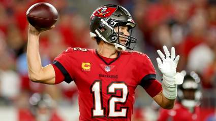 Tom Brady Sends Message to Beleaguered Bucs Player