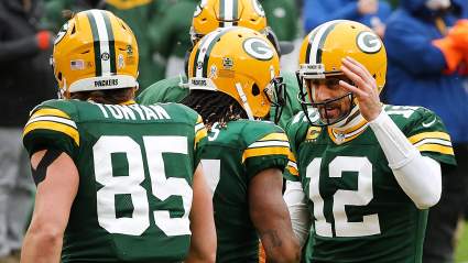 Packers Fans Call for Superstar Reunion After Benching