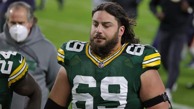 Green Bay Packers offensive tackle David Bakhtiari (69) walks on