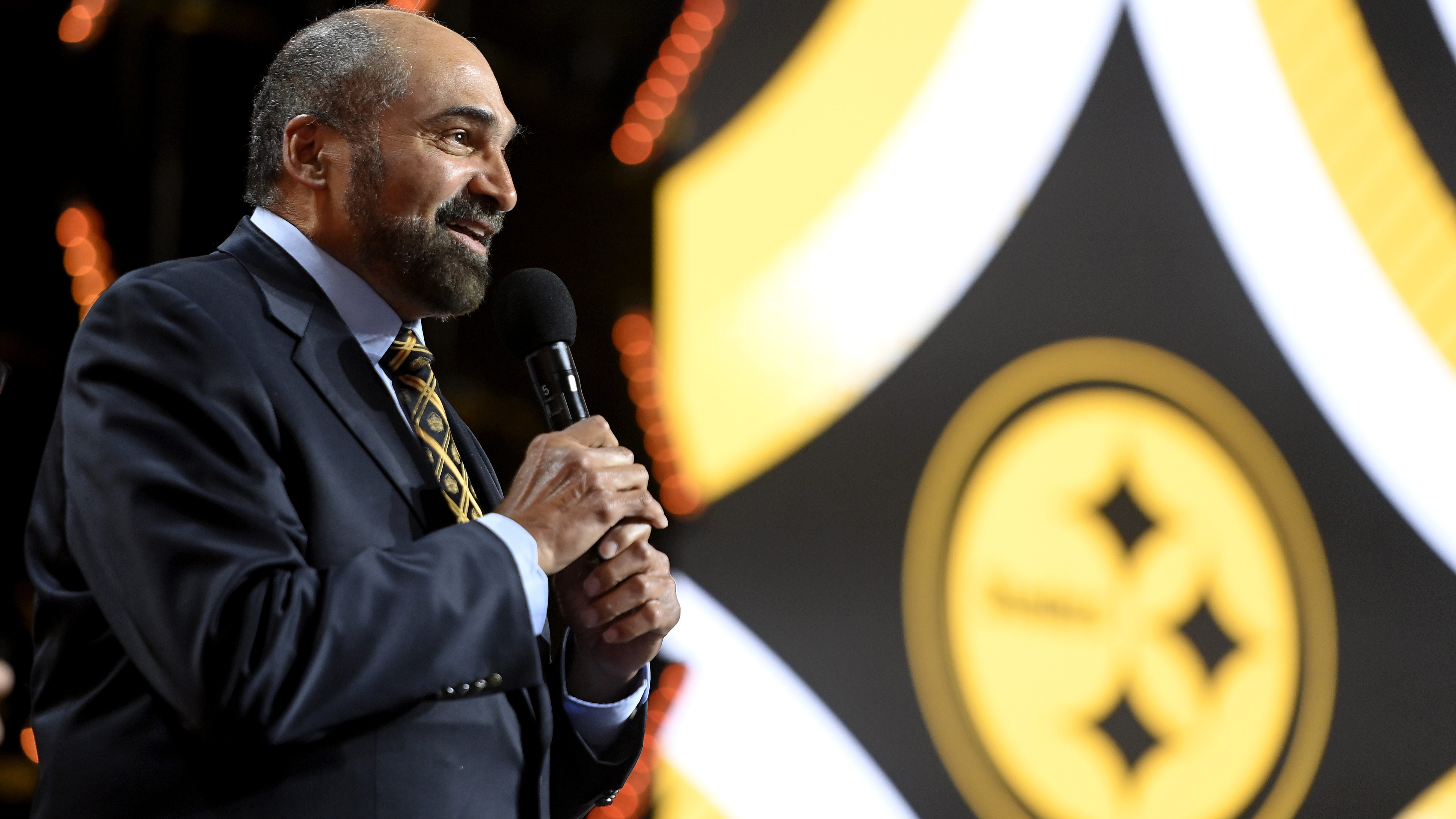 Terry Bradshaw Delivers Emotional Tribute to His Late Friend and Steelers  Teammate Franco Harris