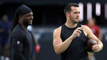 Ex-Player Explains How Davante Adams Might React if Derek Carr Is Traded