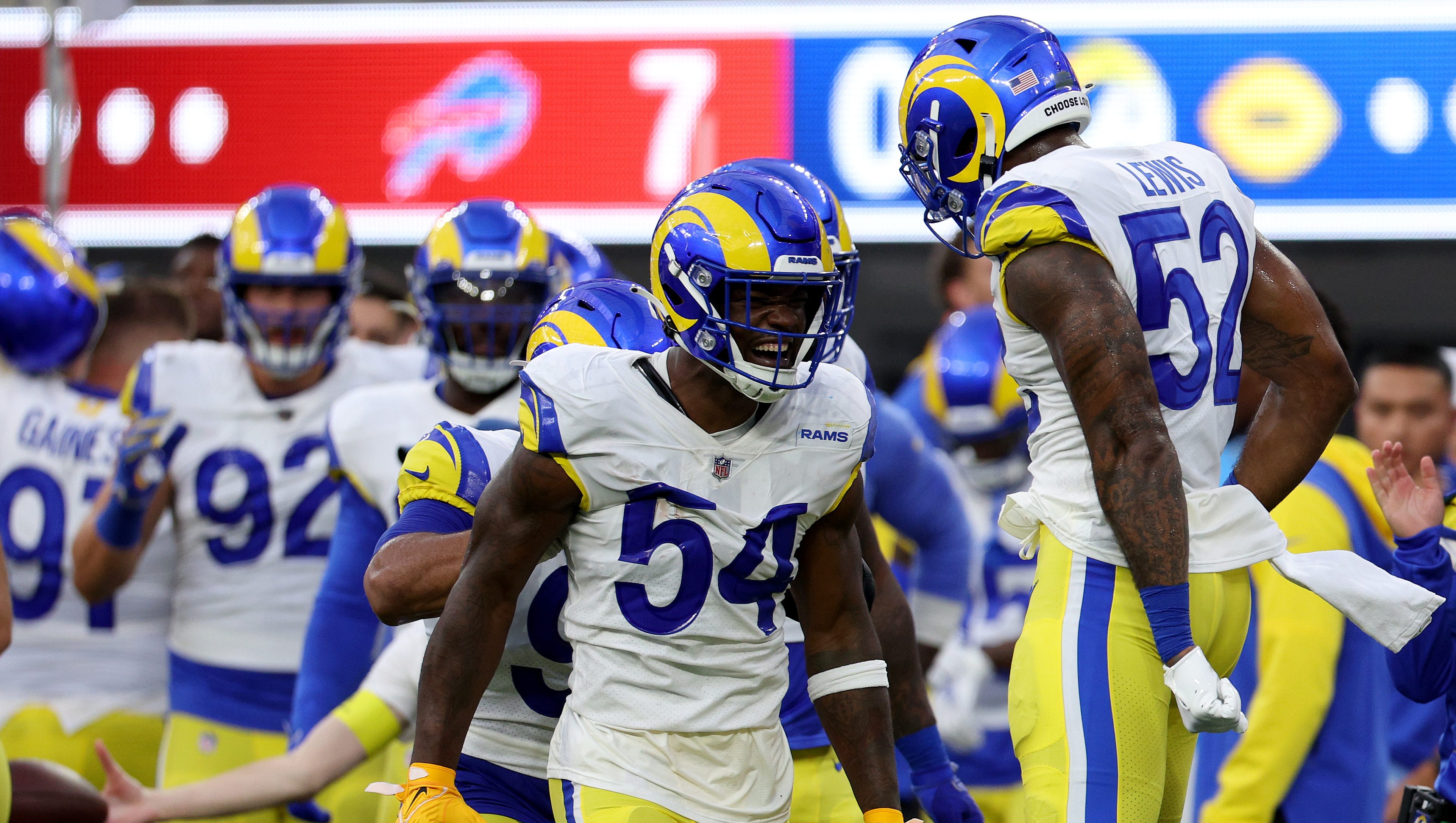 L.A. Rams 2022 7-round mock draft: Les Snead goes defense heavy! - Turf  Show Times